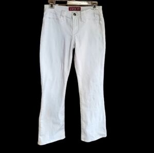 ZANA DI WHITE FLARE EMBROIDERED JEANS SIZE 5